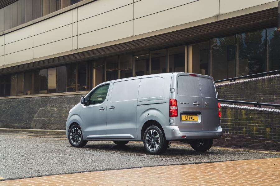  Vauxhall Vivaro Van 2019 года  (фото 7 из 35)